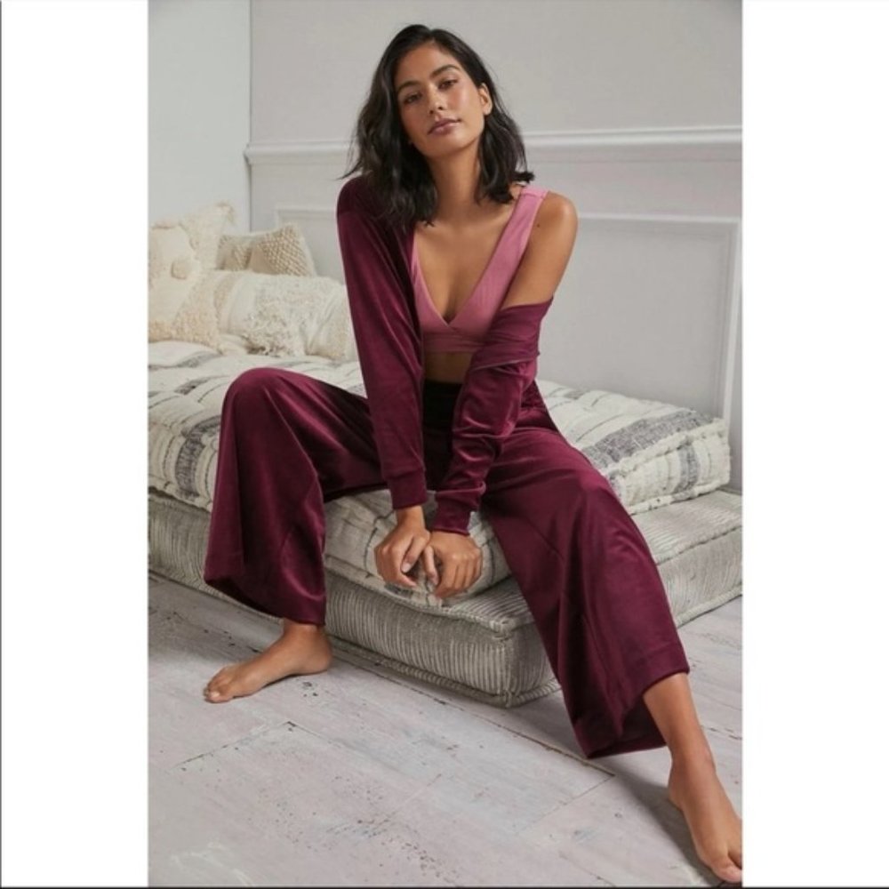 Anthropologie Jaya Velvet Wide-Leg Pants